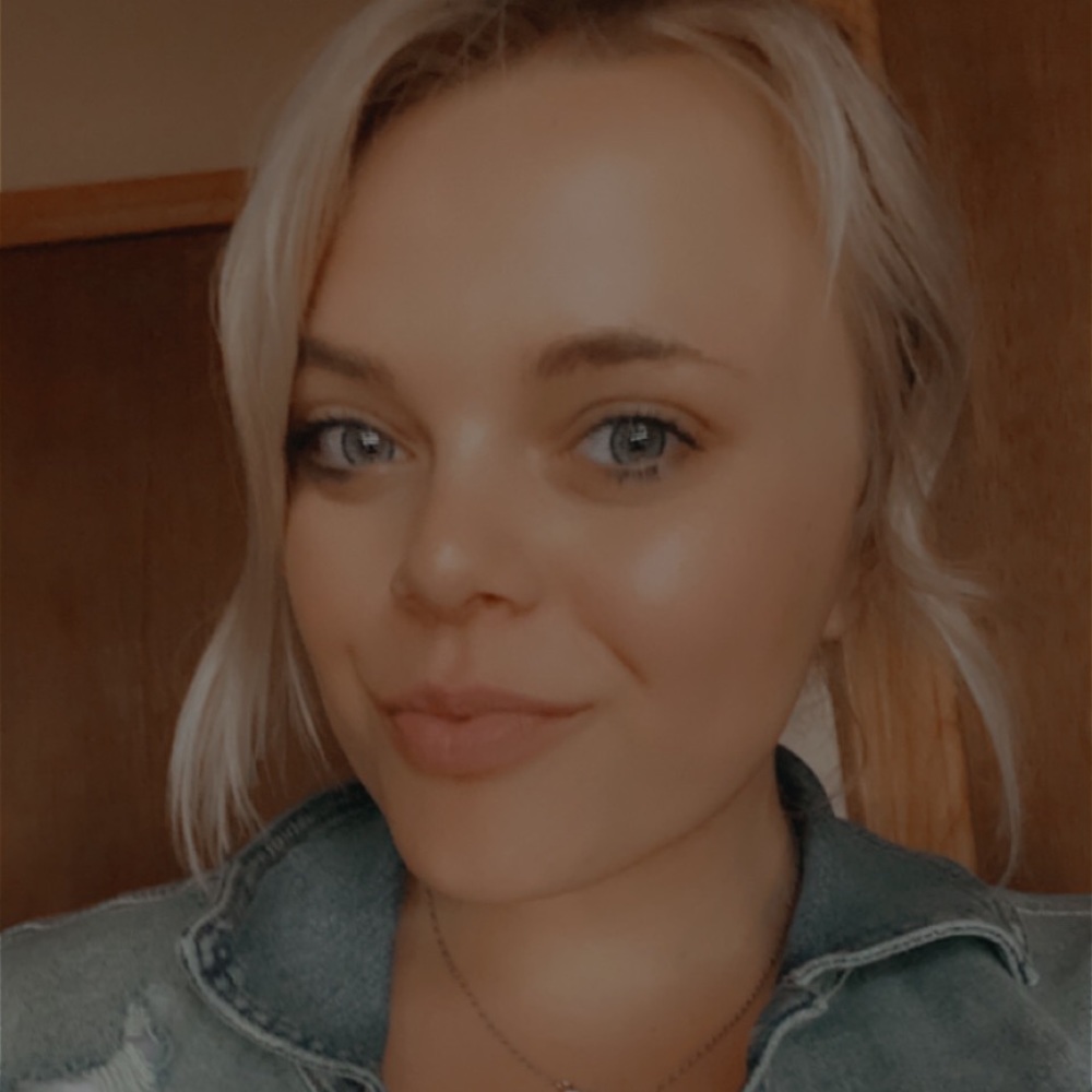 Meet your Posher, Chelsie